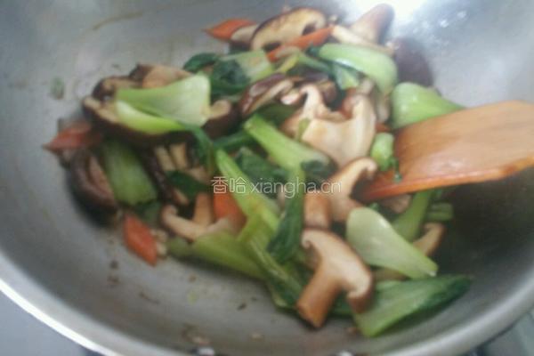 香菇炒油菜的做法图解5