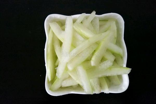 西瓜皮绿豆甜汤的做法图解4