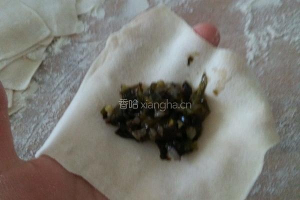 裙带菜猪肉混沌的做法图解5