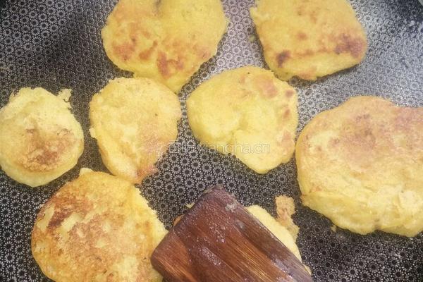 香蕉玉米饼的做法图解7