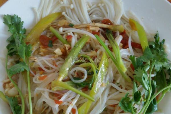 凉拌绿豆芽金针菇的做法图解7