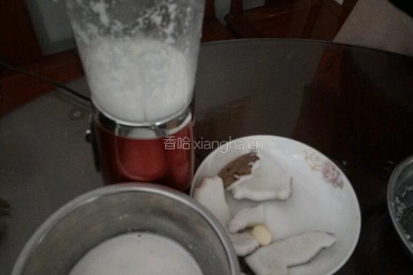 鲜榨椰汁的做法图解5