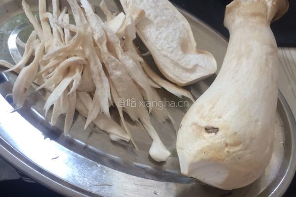 杏鲍菇锅包肉的做法图解2