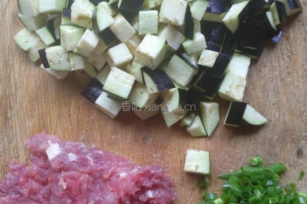 瘦肉茄子粥的做法图解4