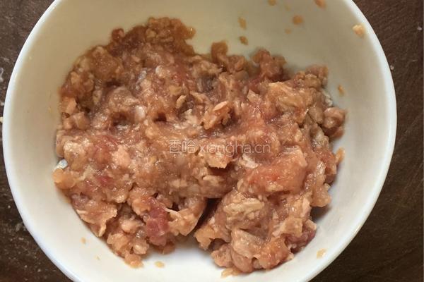 绿豆芽包蛋的做法图解3