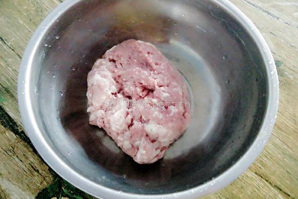 榆黄菇猪肉饺子的做法图解5