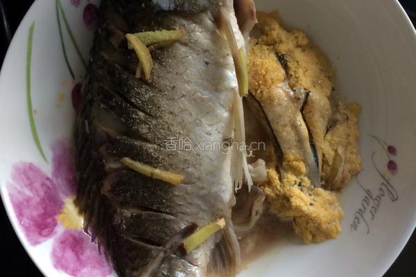豆豉蒸鲫鱼的做法图解4