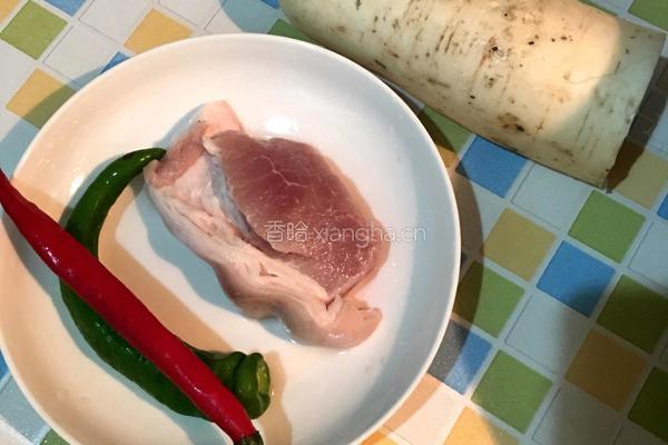 白萝卜炒肉丝的做法图解1