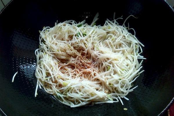 素炒绿豆芽的做法图解7