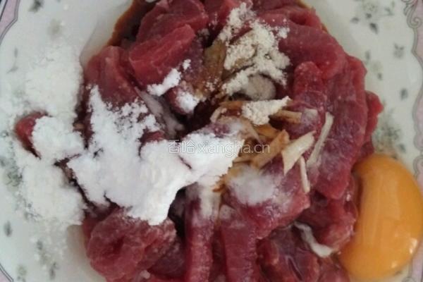 糖醋牛肉里脊的做法图解2