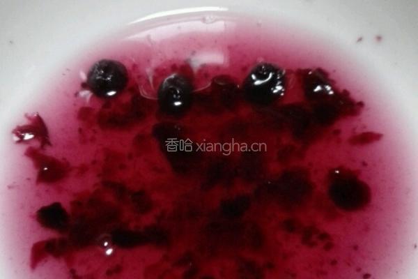 蓝莓浇汁白萝卜的做法图解4
