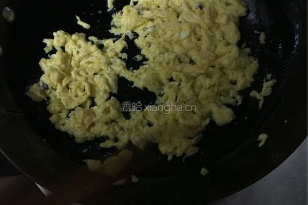 翡翠黄金（苦瓜炒蛋）的做法图解5