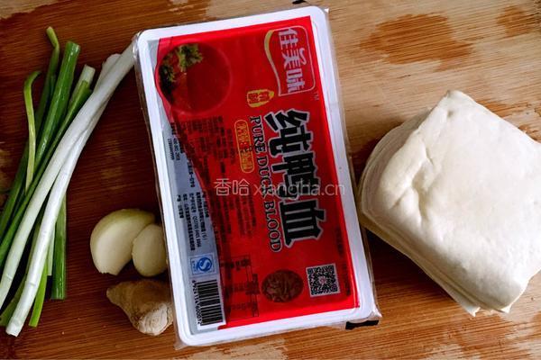 家常双色豆腐的做法图解1
