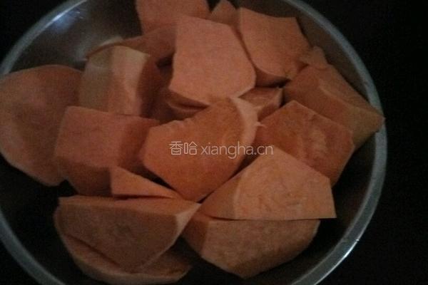红薯饼的做法图解1