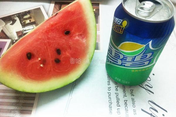 雪碧西瓜汁的做法图解1