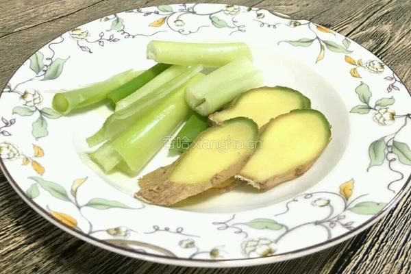 青豆炒虾仁的做法图解5