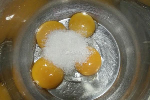 果酱瑞士卷的做法图解2