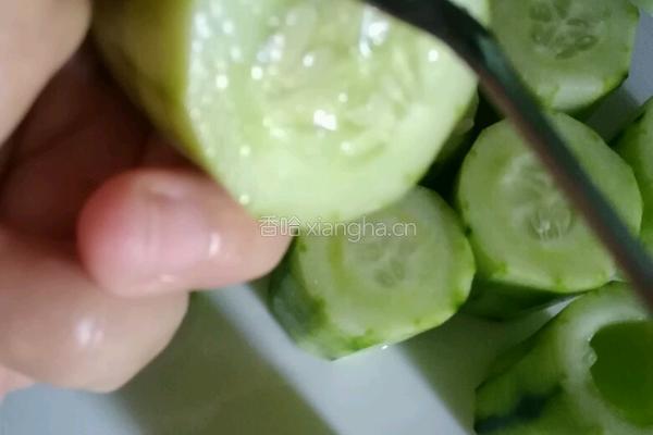 酿青瓜的做法图解1