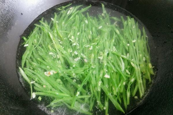 扁豆炒土豆丝的做法图解6