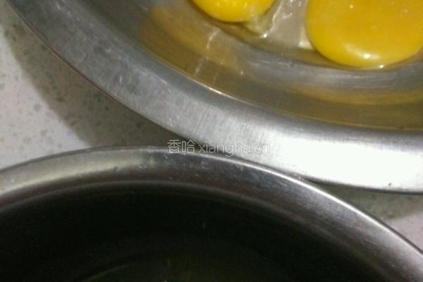 虎皮蛋糕卷的做法图解1