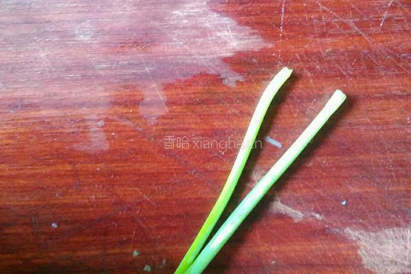 圣女果蒸鸡蛋的做法图解2