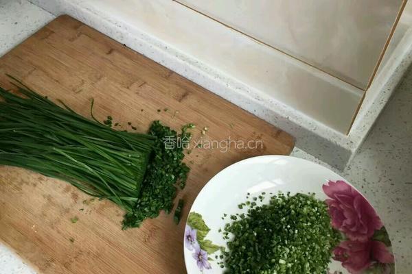 韭菜饼的做法图解2