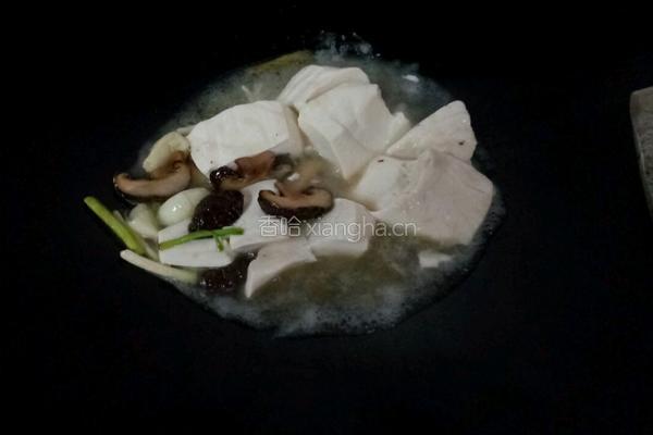 榨菜焖豆腐的做法图解3