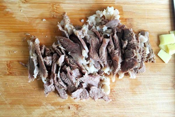 孜然羊肉的做法图解2