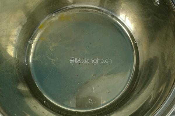 戚风蛋糕的做法图解2