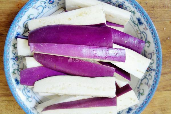 豆角烧茄子的做法图解1
