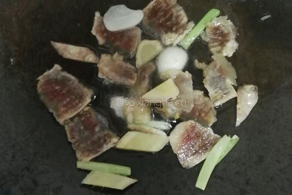 鳝鱼煲的做法图解3