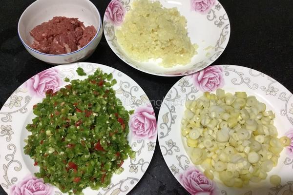 竹笋牛肉酱的做法图解1