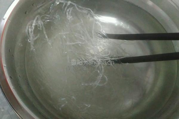 绿豆芽合菜的做法图解3