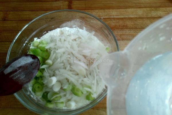 白萝卜丝煎饼的做法图解3