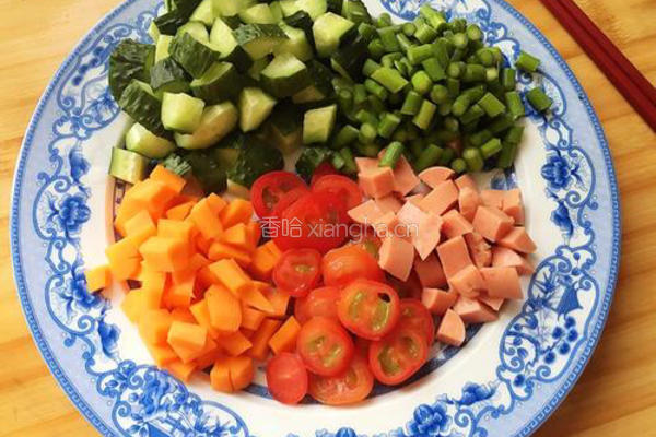 虾仁蛋炒饭的做法图解1