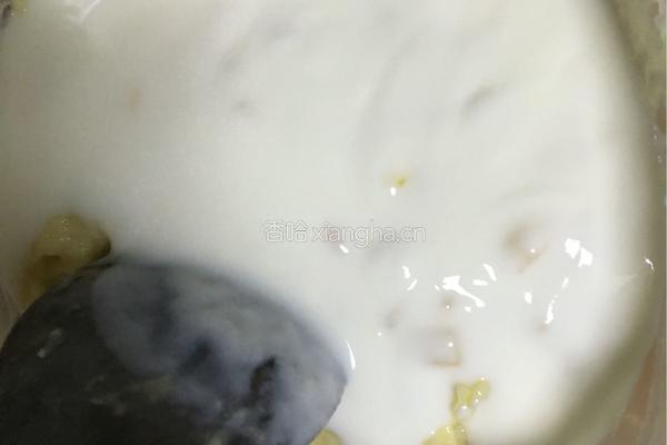榴莲皇菊冰淇淋的做法图解2