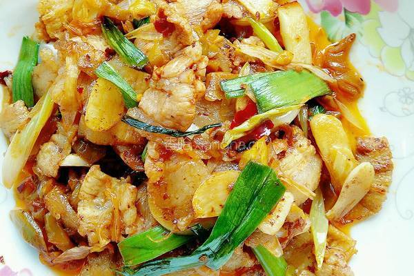 蒜苗回锅肉的做法图解6