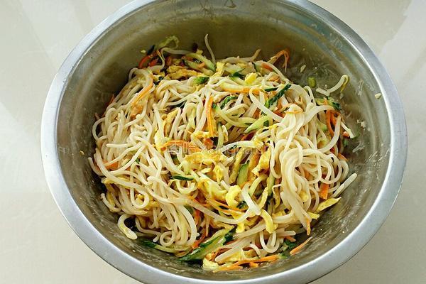 芝香绿豆芽拌面的做法图解9