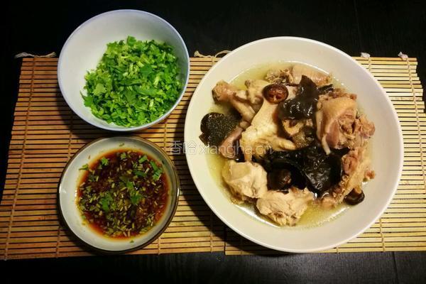 野山蘑炖柴鸡的做法图解3