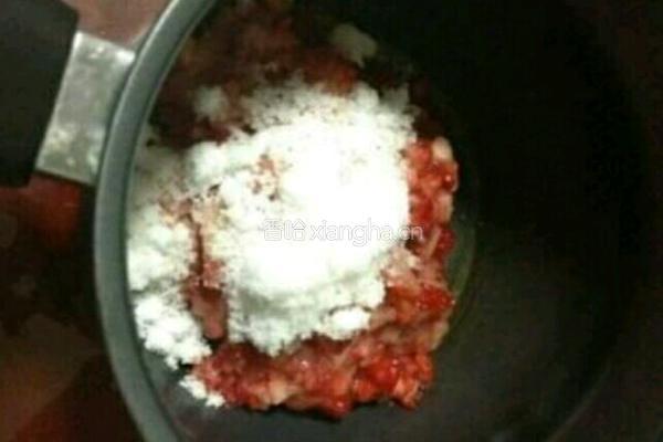 草莓慕斯的做法图解4