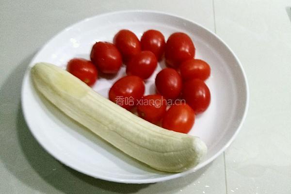 圣女果拌果蔬的做法图解1