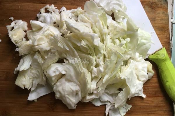 凉拌卷心菜的做法图解1