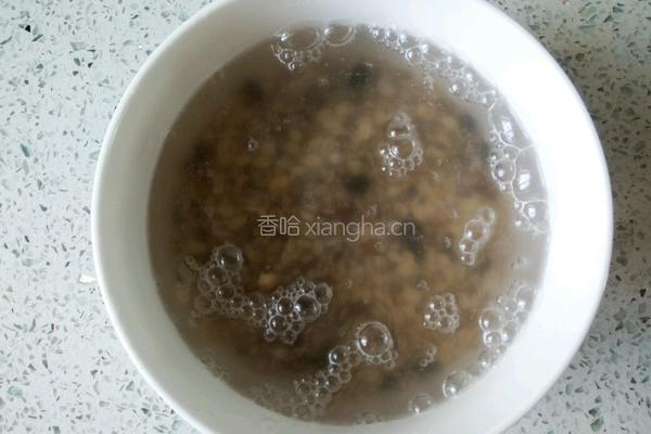 八宝大米粥的做法图解2