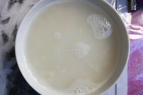 香奶蜂蜜燕麦早餐的做法图解1