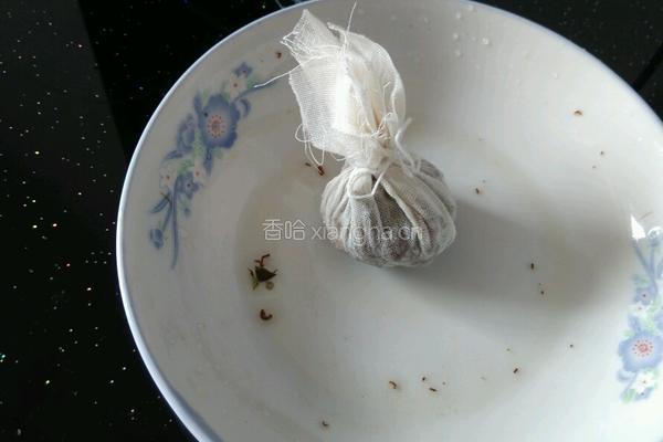 金银花绿豆红糖粥的做法图解3