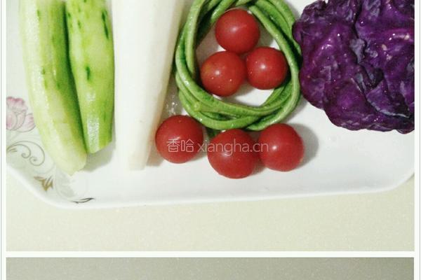 圣女果蔬菜沙拉的做法图解1