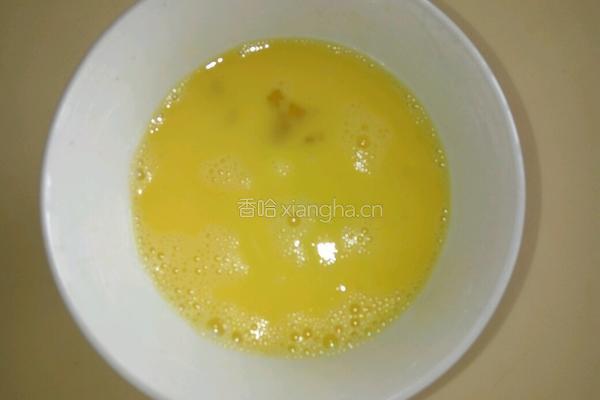 彩椒木耳炒鸡蛋的做法图解3