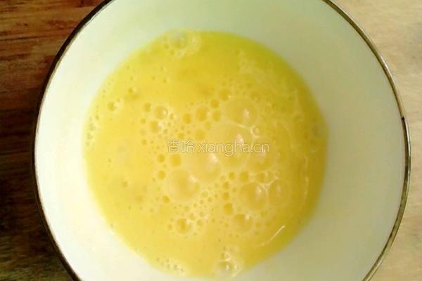 双椒鸡蛋炒饭的做法图解3