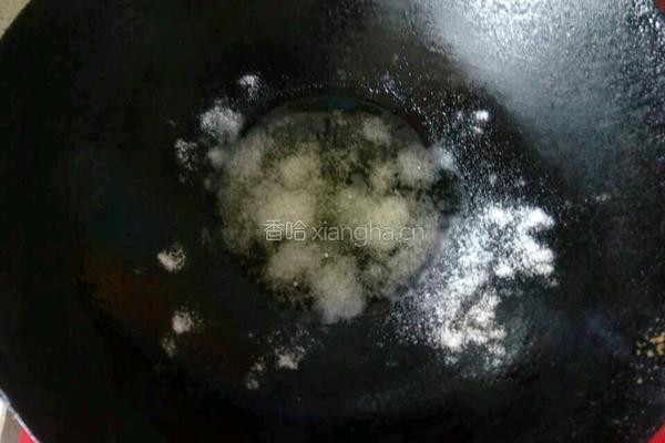 铁锅焖武昌的做法图解1