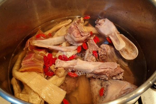 老鸭煲的做法图解4